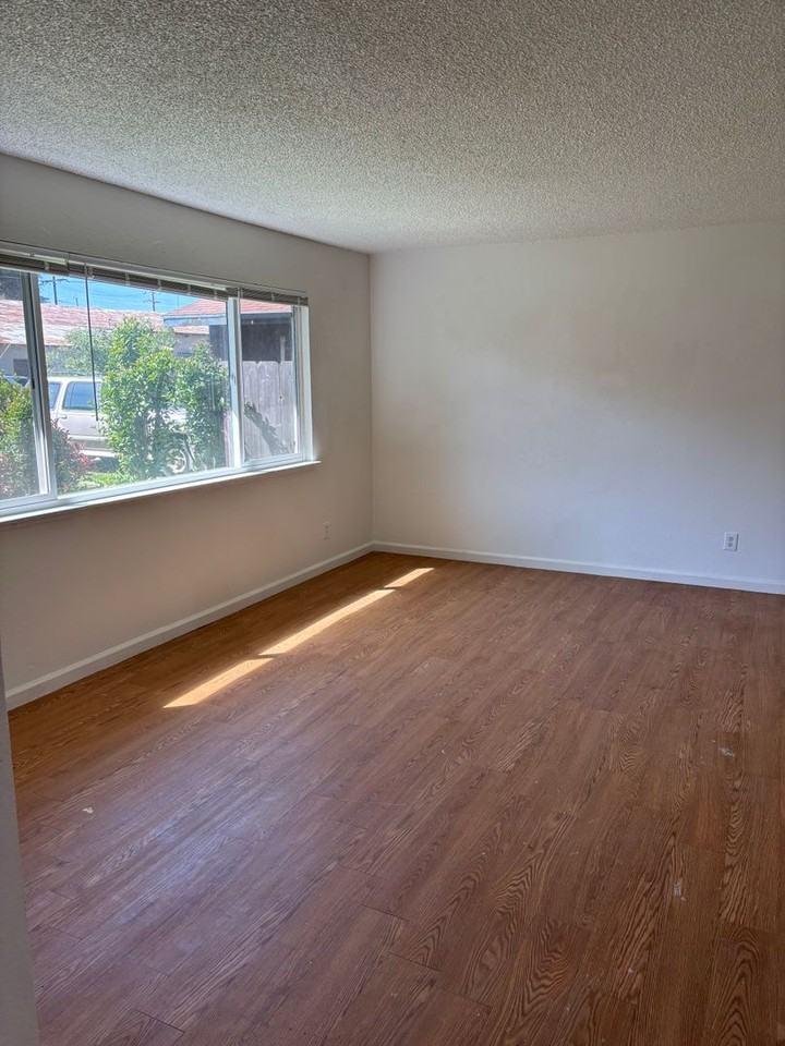 408 Norman St - Photo 2 of 6