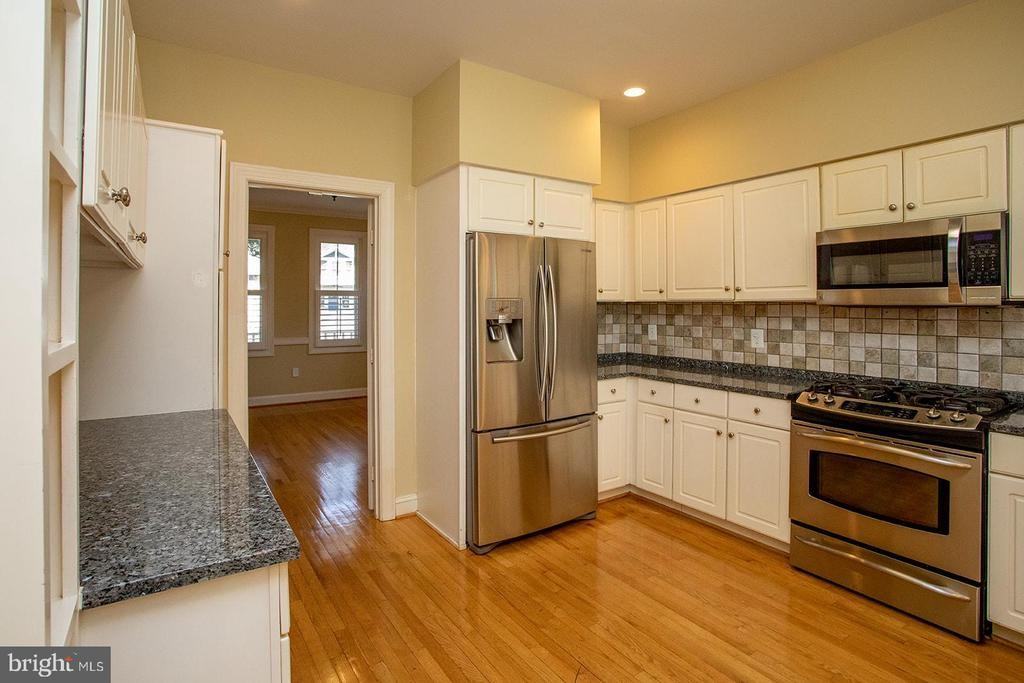 4724 23rd St N - Photo 3 of 23