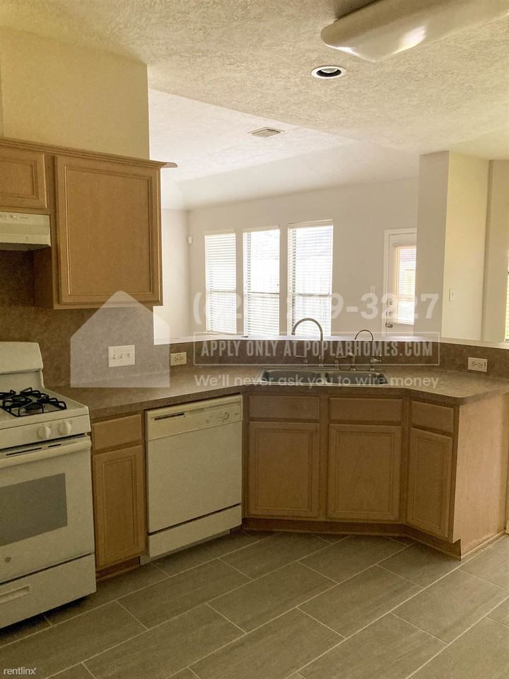 301 Cedar Branch Dr - Photo 2 of 31