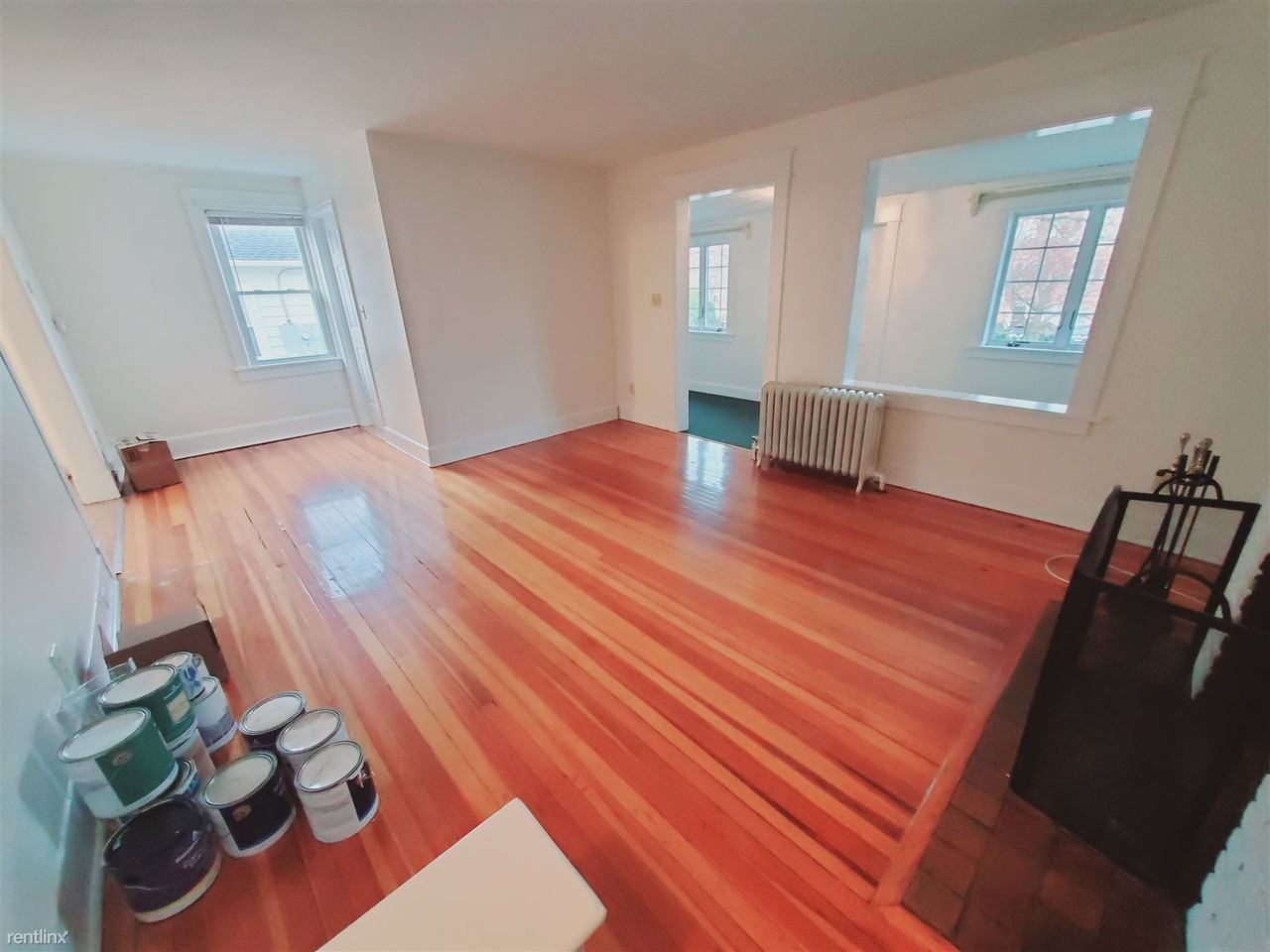 760 Hope St - Photo 3 of 12