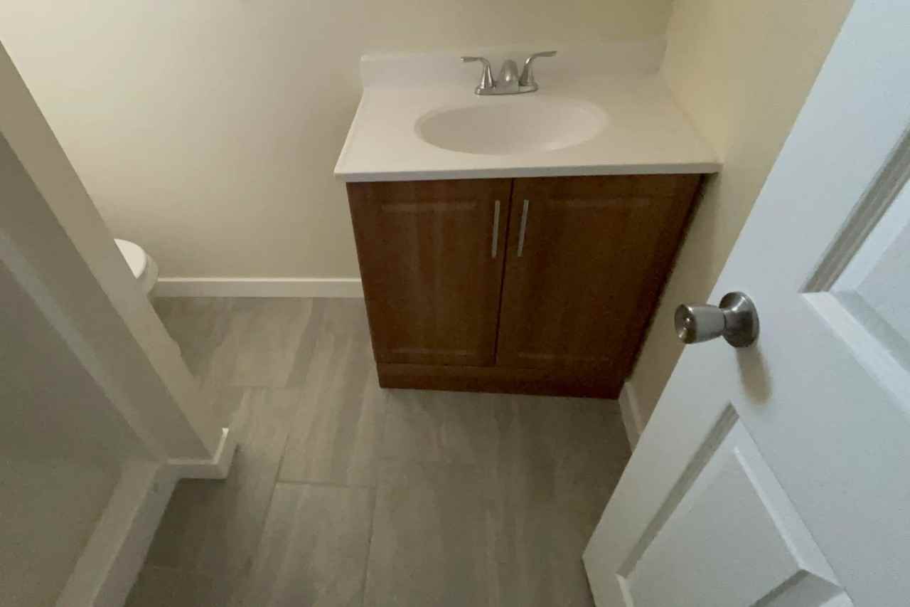 10533 E Avenue S - Photo 2 of 7