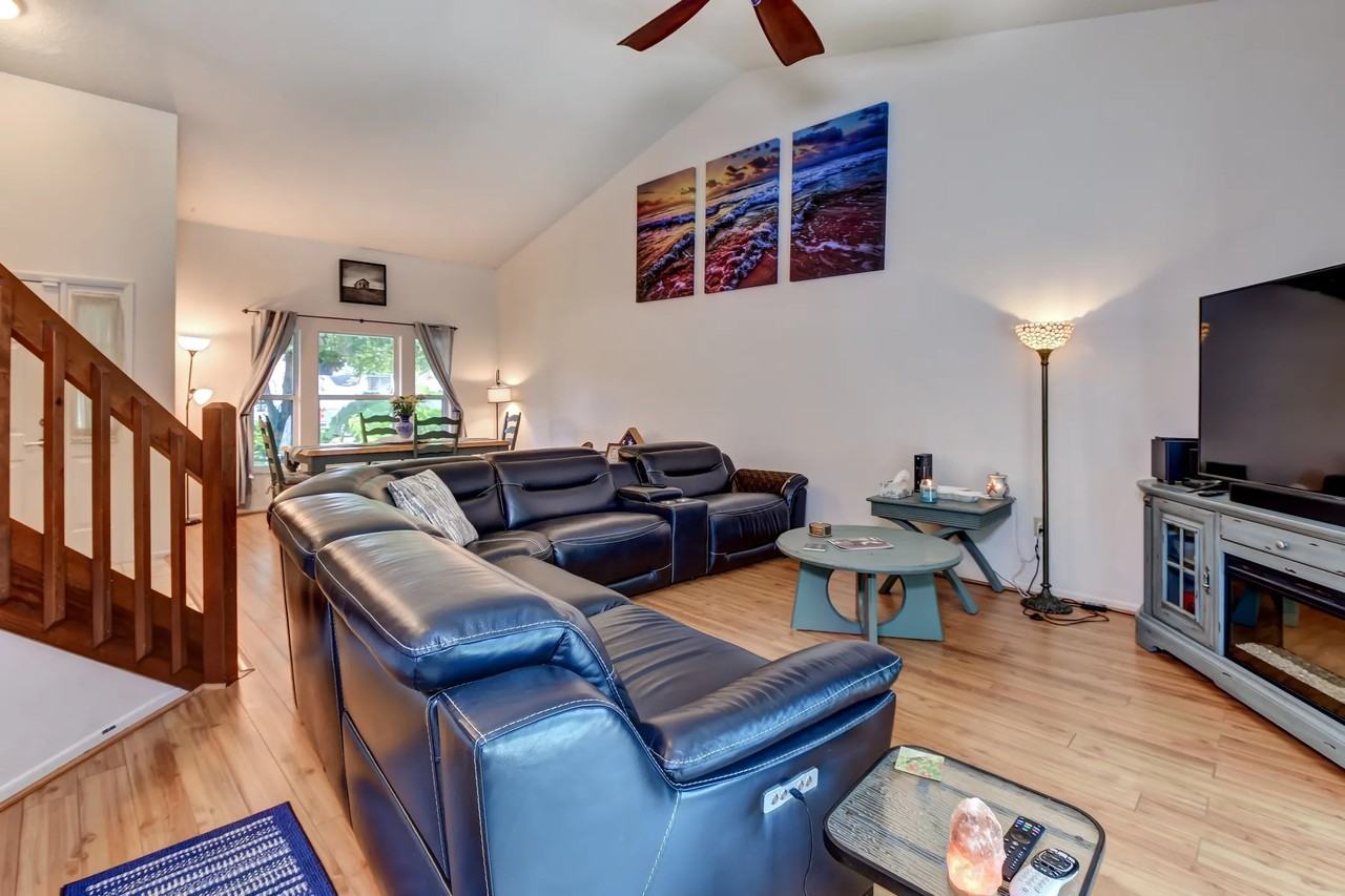 5933 Boggs Ford Rd - Photo 3 of 34