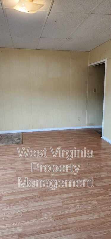 207 Charles St #2 - Photo 3 of 9