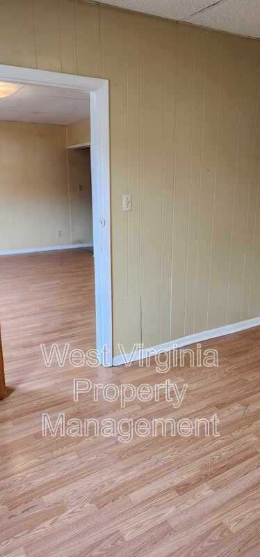 207 Charles St #2 - Photo 4 of 9