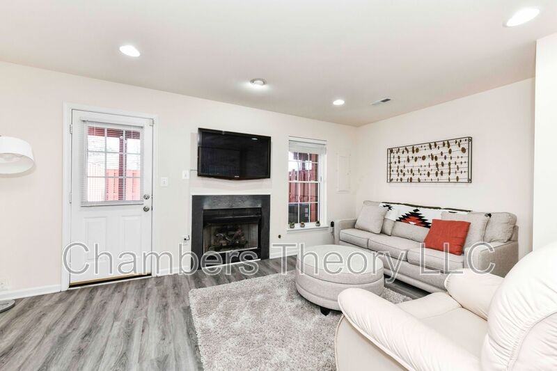 6955 Cromarty Dr - Photo 6 of 34