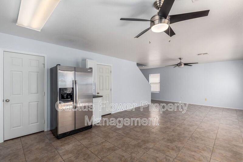 2464 S Nielson St - Photo 6 of 27
