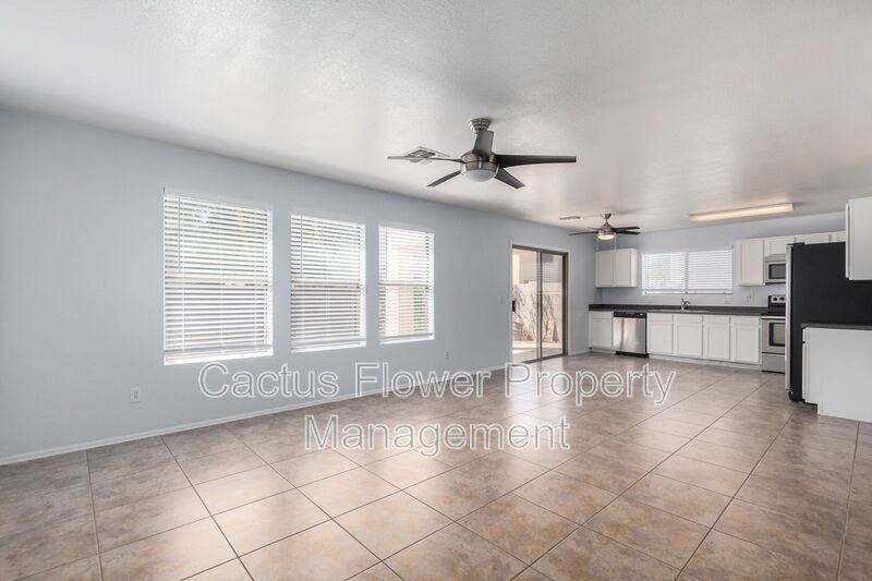 2464 S Nielson St - Photo 7 of 27