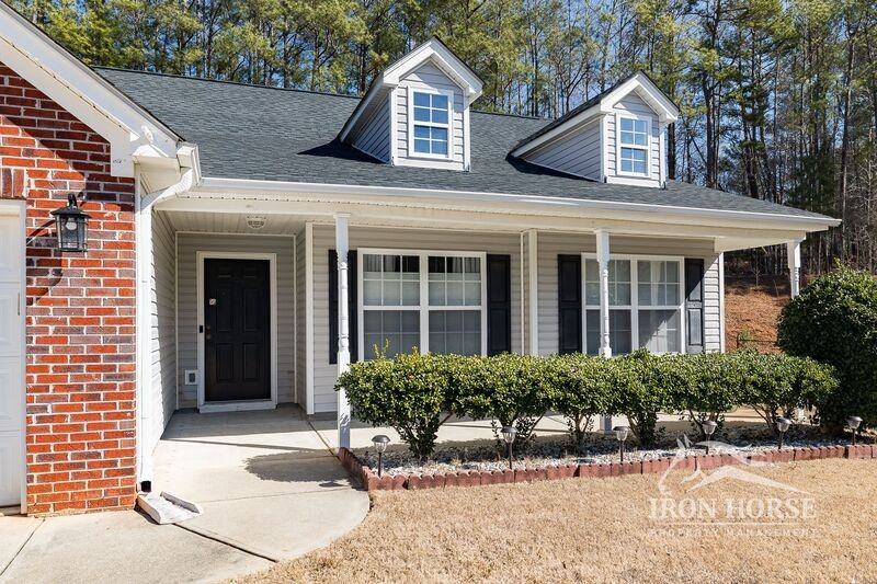 112 Mint Pl - Photo 3 of 24