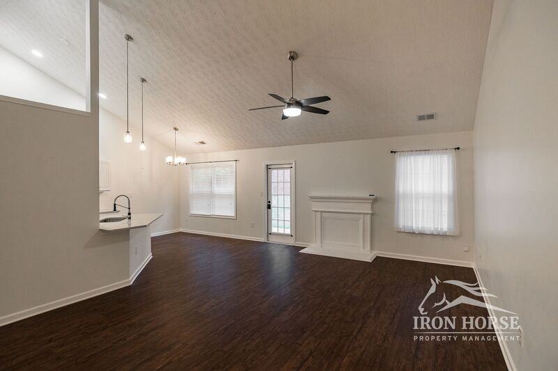 112 Mint Pl - Photo 4 of 24