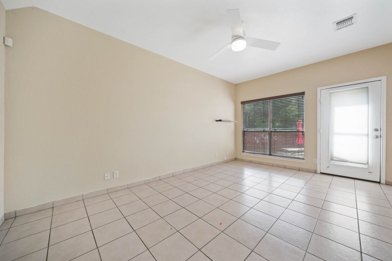 4154 Copano Bay - Photo 5 of 28