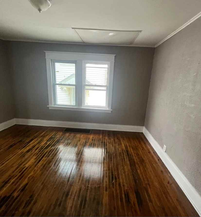 142 Millicent Ave - Photo 2 of 17