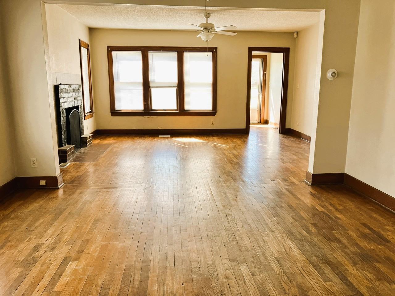 3540 N Arkansas Ave - Photo 3 of 11