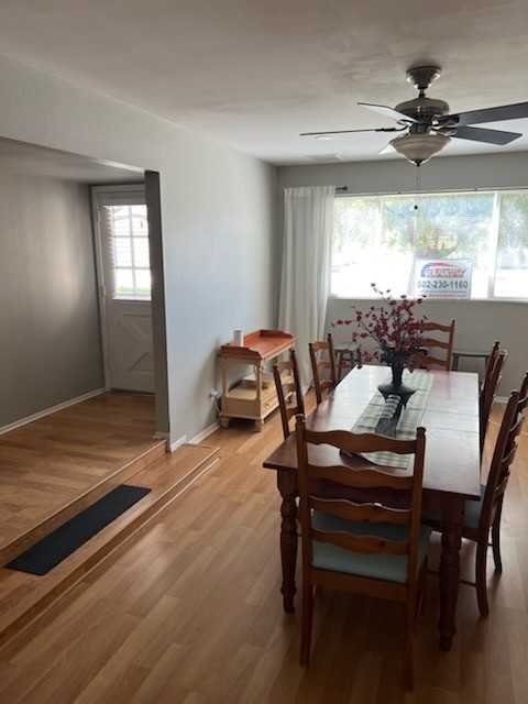 3914 E Mercer Ln - Photo 2 of 50