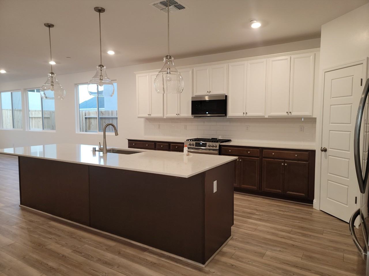 6516 Walkers Glen Ln - Photo 3 of 34