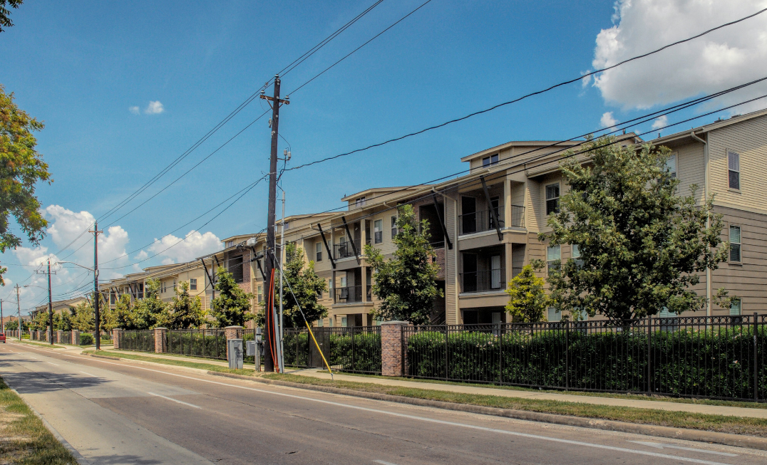 AveCDC Terrace II - Photo 5 of 7