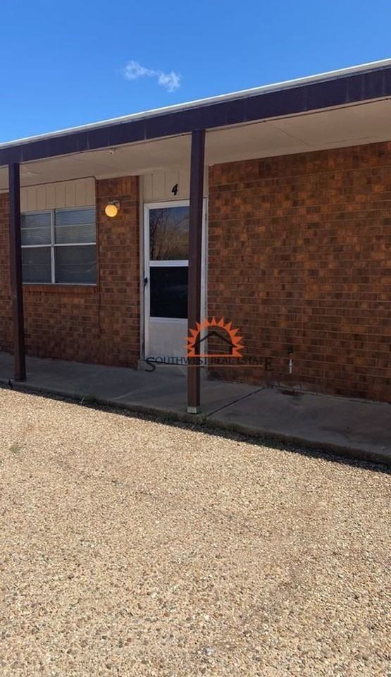 2108 Gladstone St #4