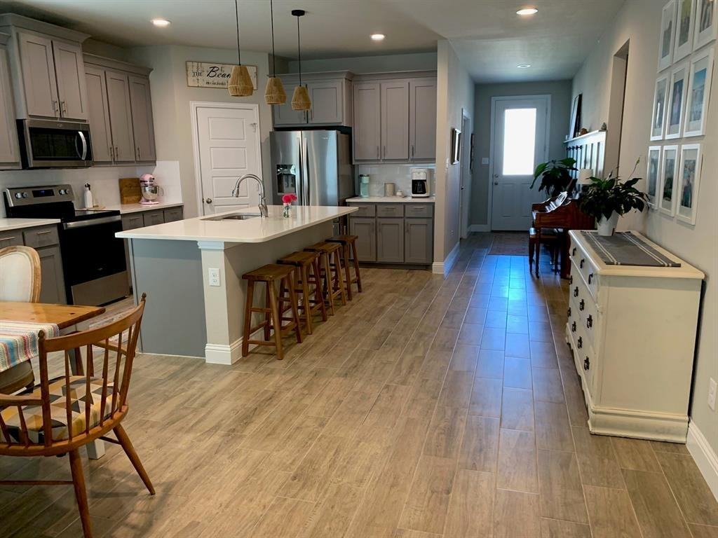 417 Windstream Dr - Photo 3 of 7