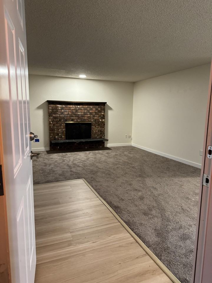 3252 Se Goldmaur Ct #1 - Photo 2 of 18