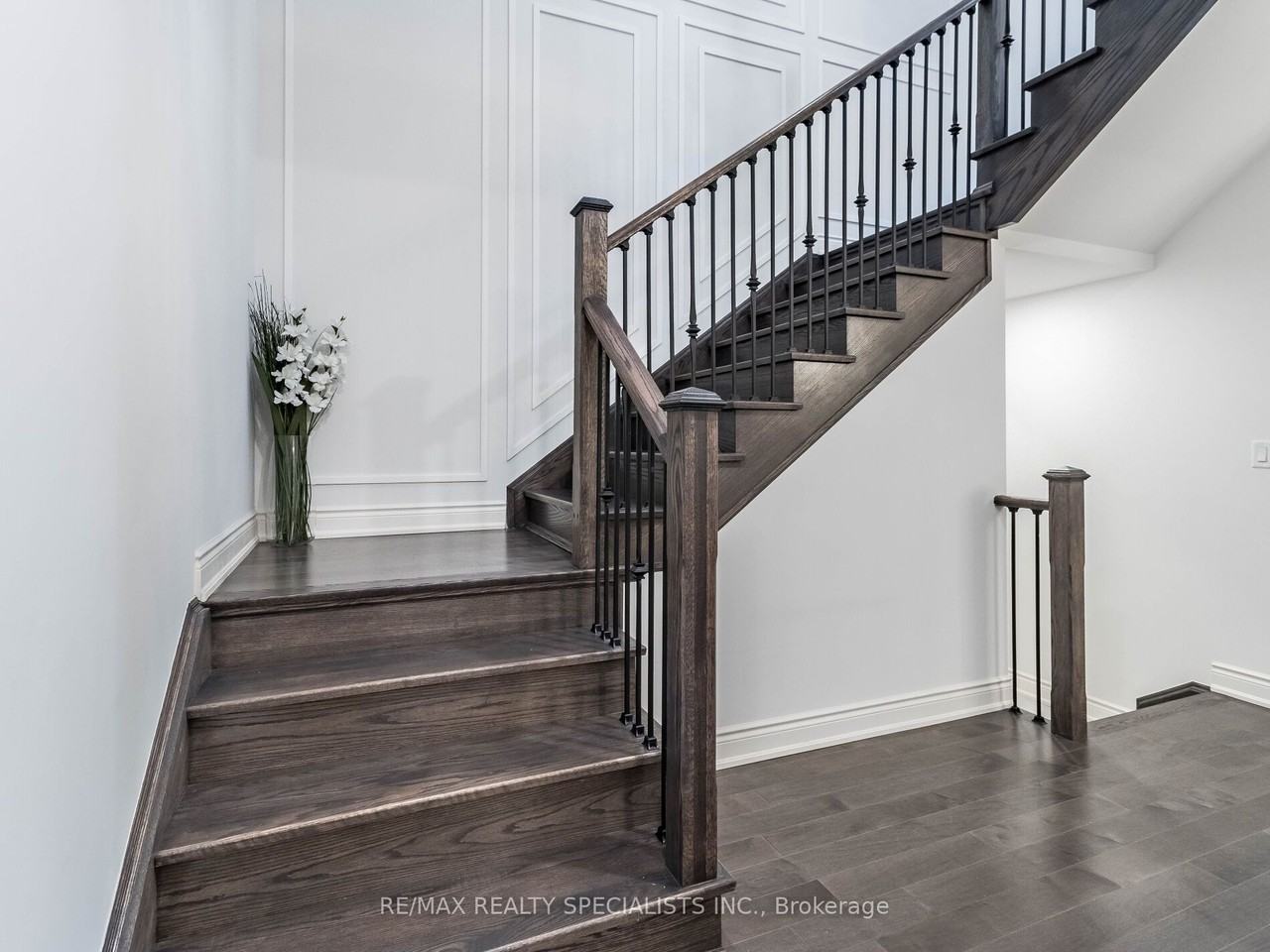 17 Betty May Crescent - Photo 2 of 30