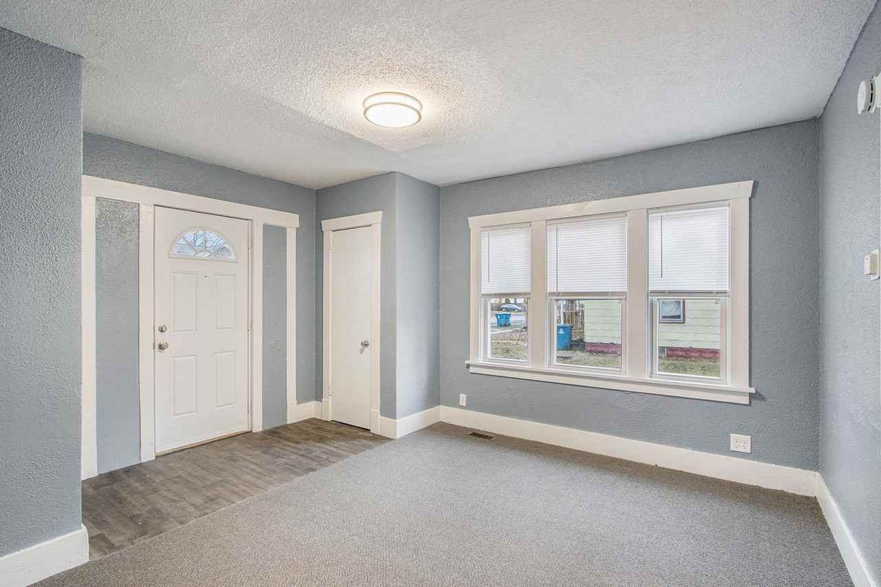 702 Fenimore Ave - Photo 2 of 18