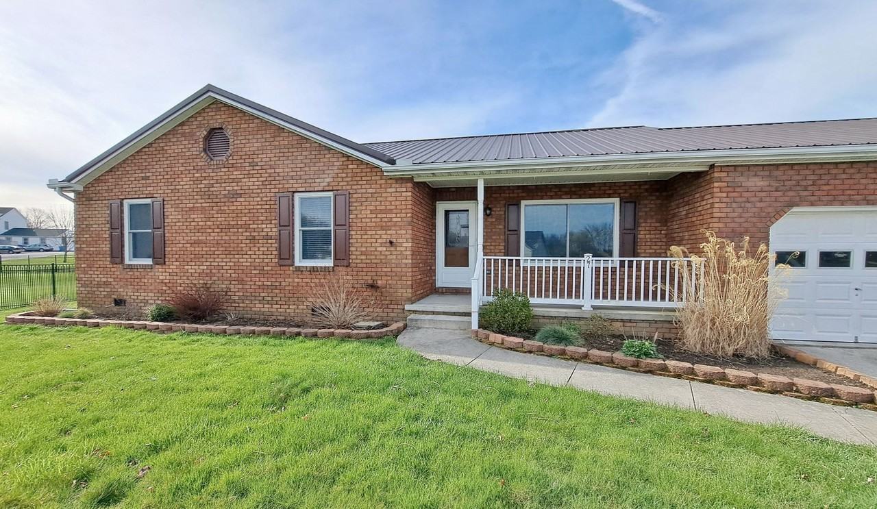 27 Ashfield Dr - Photo 2 of 50