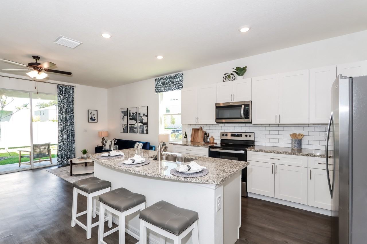 11828 Stoneport Pl - Photo 3 of 50