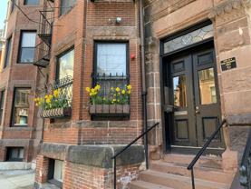 48 Hereford St #5 - Photo 1 of 1