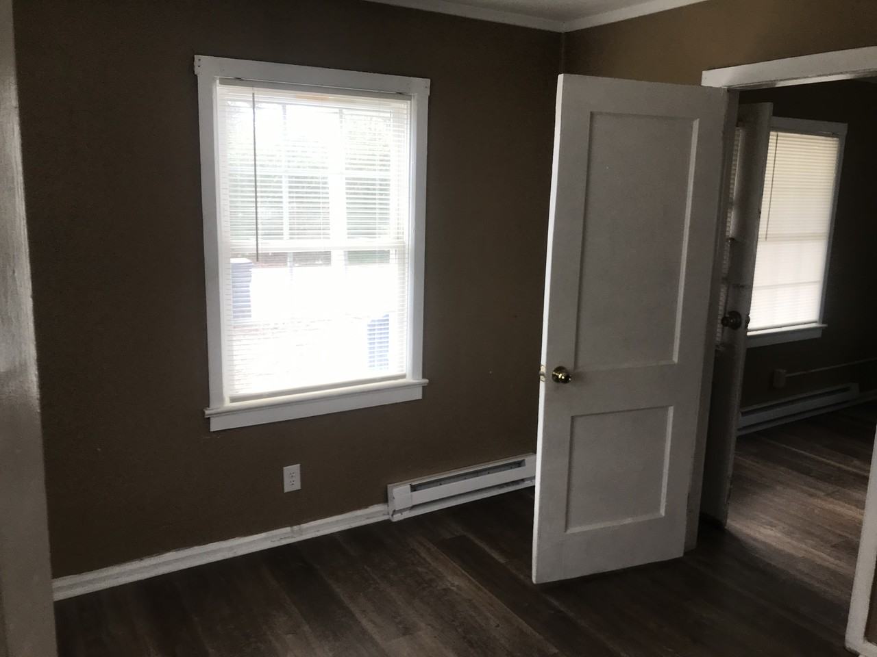 1204 Desmond Street - Photo 3 of 10