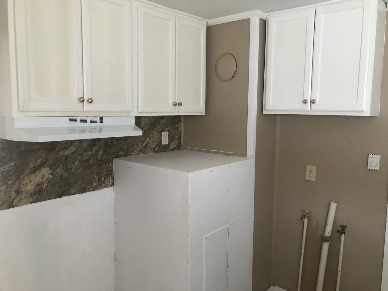 1204 Desmond Street - Photo 4 of 10
