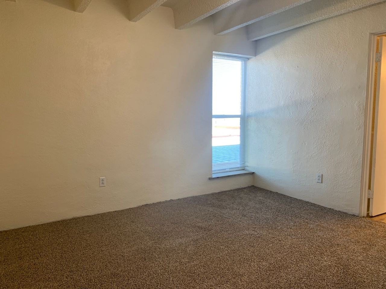 The Lanai Apartments - Photo 6 of 10