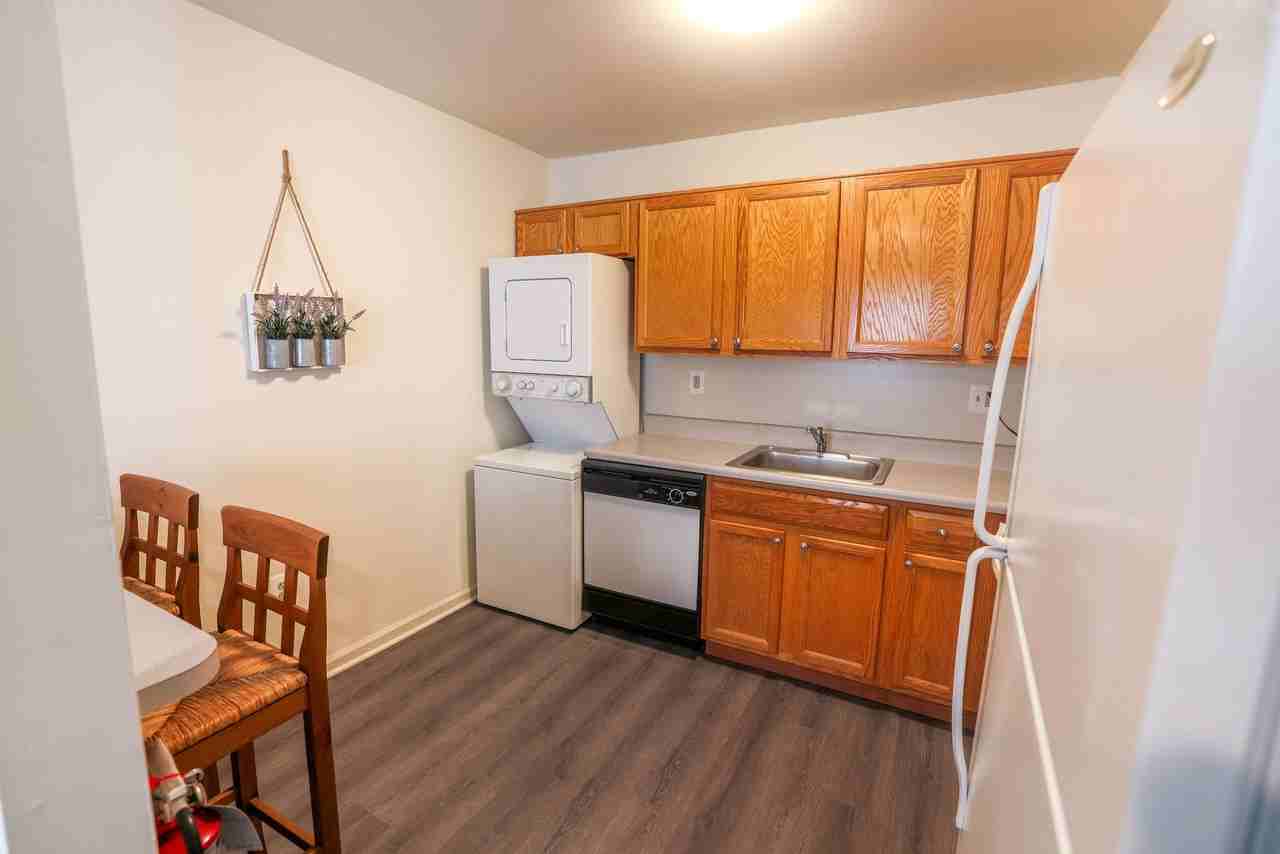 RYANS RUN APARTMENTS - Photo 4 of 48