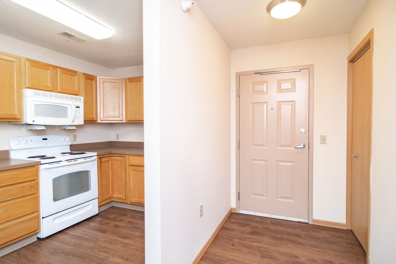 Salem Village Apartments - Photo 5 of 12