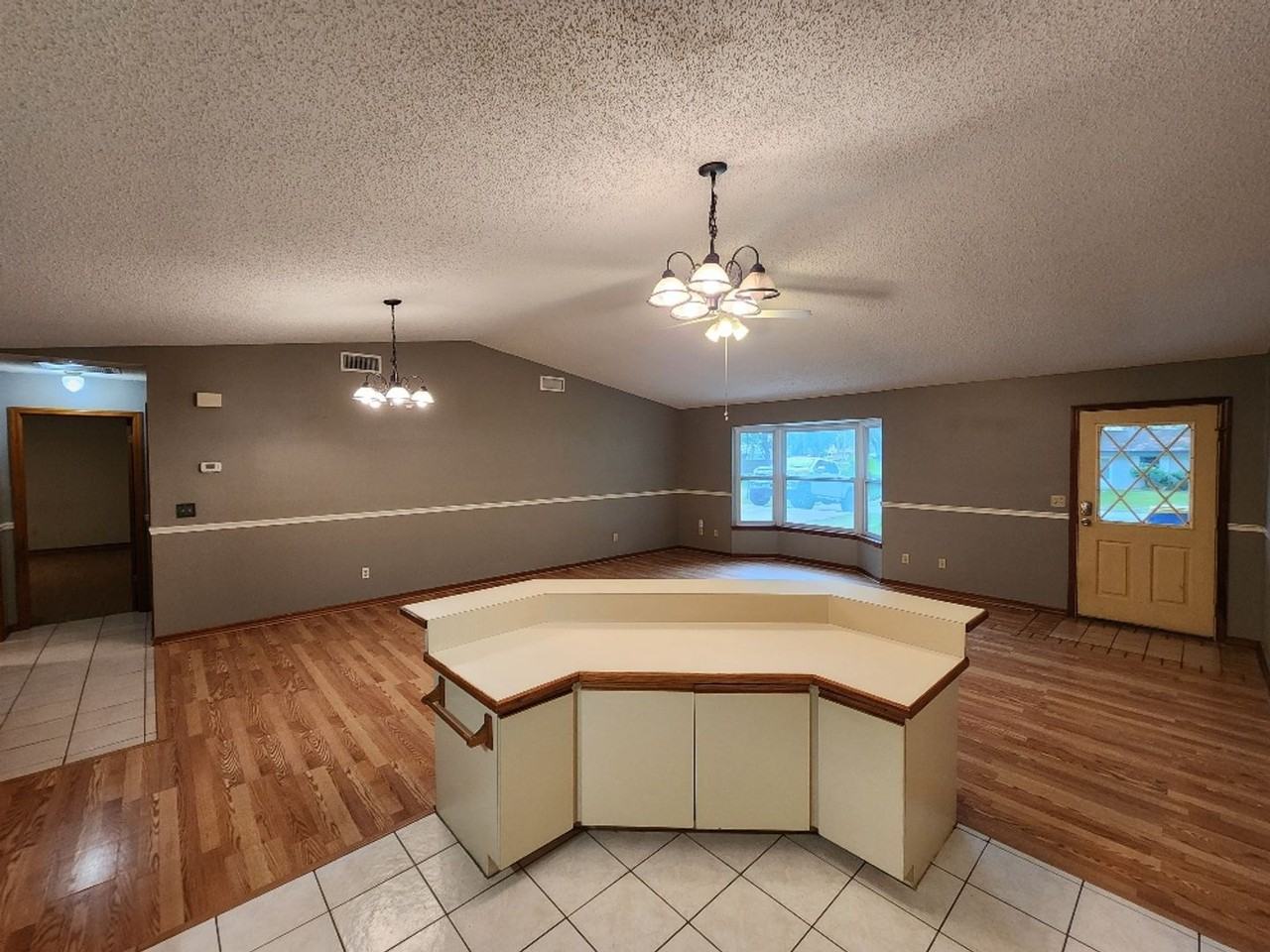 1916 Lime Tree Dr - Photo 3 of 12