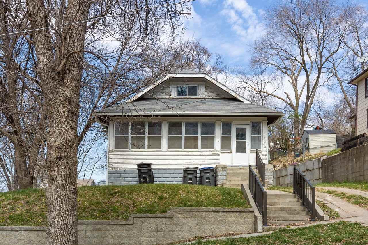 216 12th Avenue - Photo 2 of 25