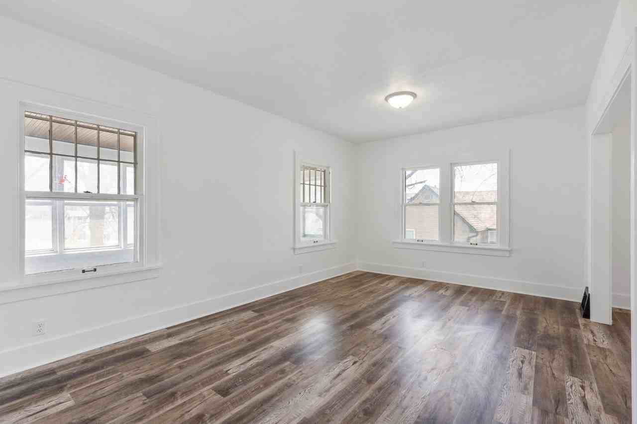 216 12th Avenue - Photo 5 of 25