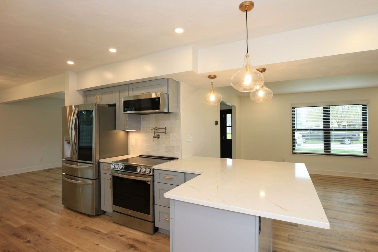 20 Wilson Dr - Photo 4 of 22