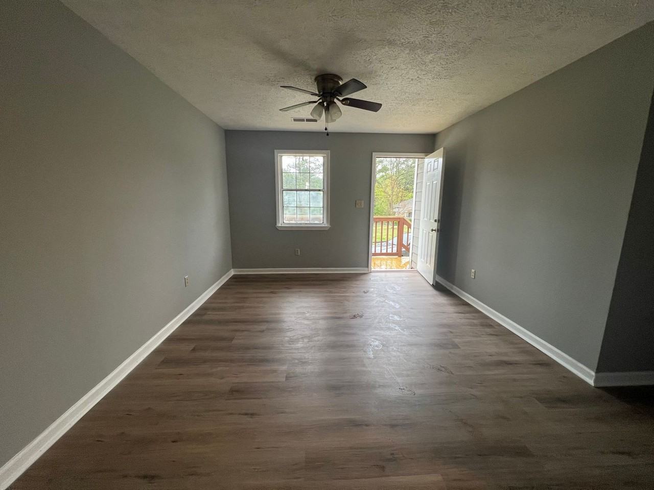 2752 Pea Ridge Rd - Photo 2 of 9