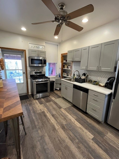 185 1/2 Home St - Photo 3 of 27