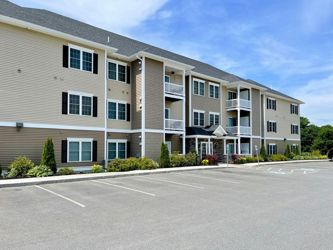 3 Rogers Way Apartments in Lunenburg, MA 01462 Zumper