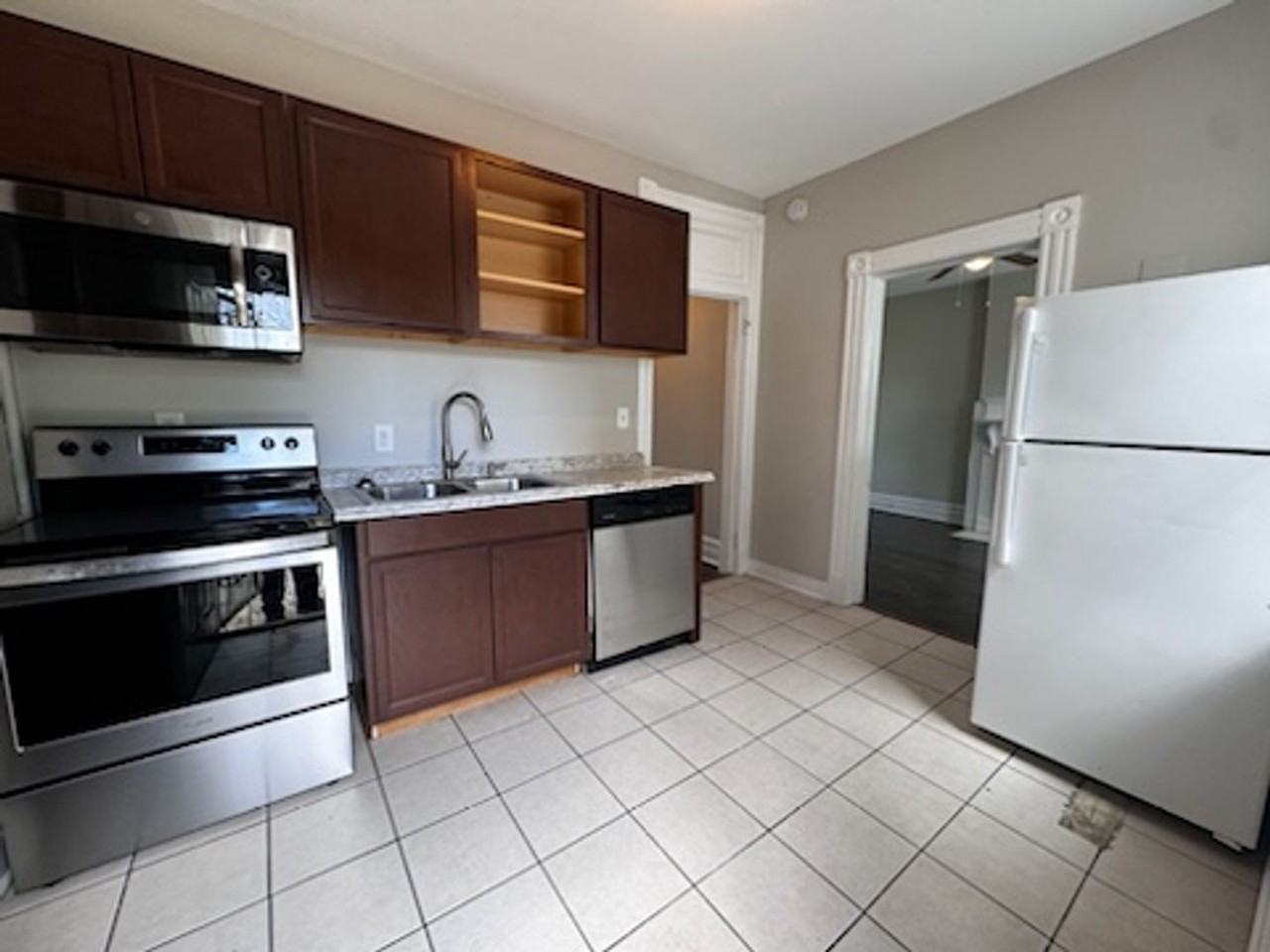 3101 2nd Ave - Photo 3 of 7