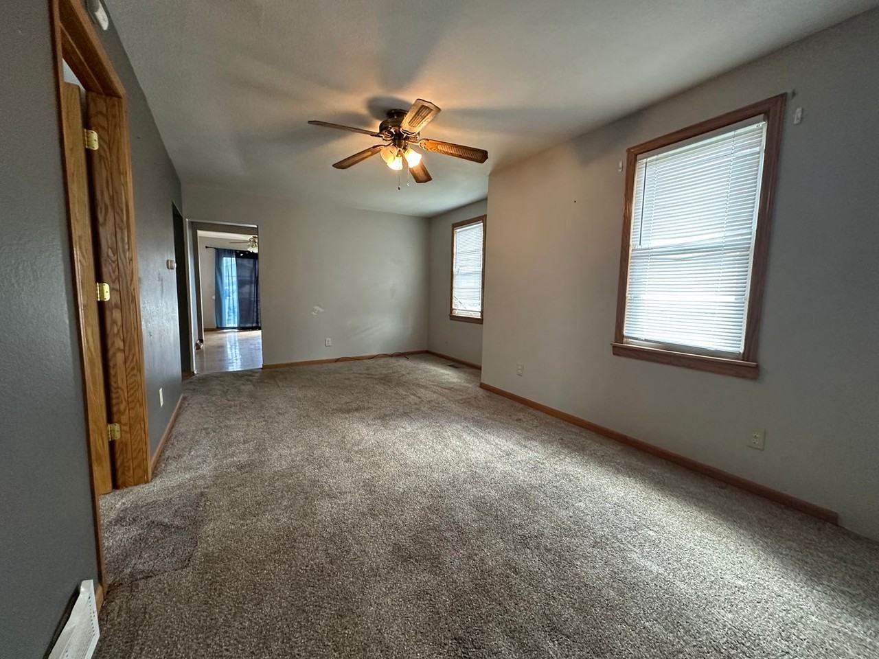 817 S 16th St - Photo 2 of 8