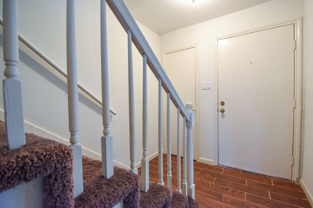 9505 Fondren Rd - Photo 2 of 24