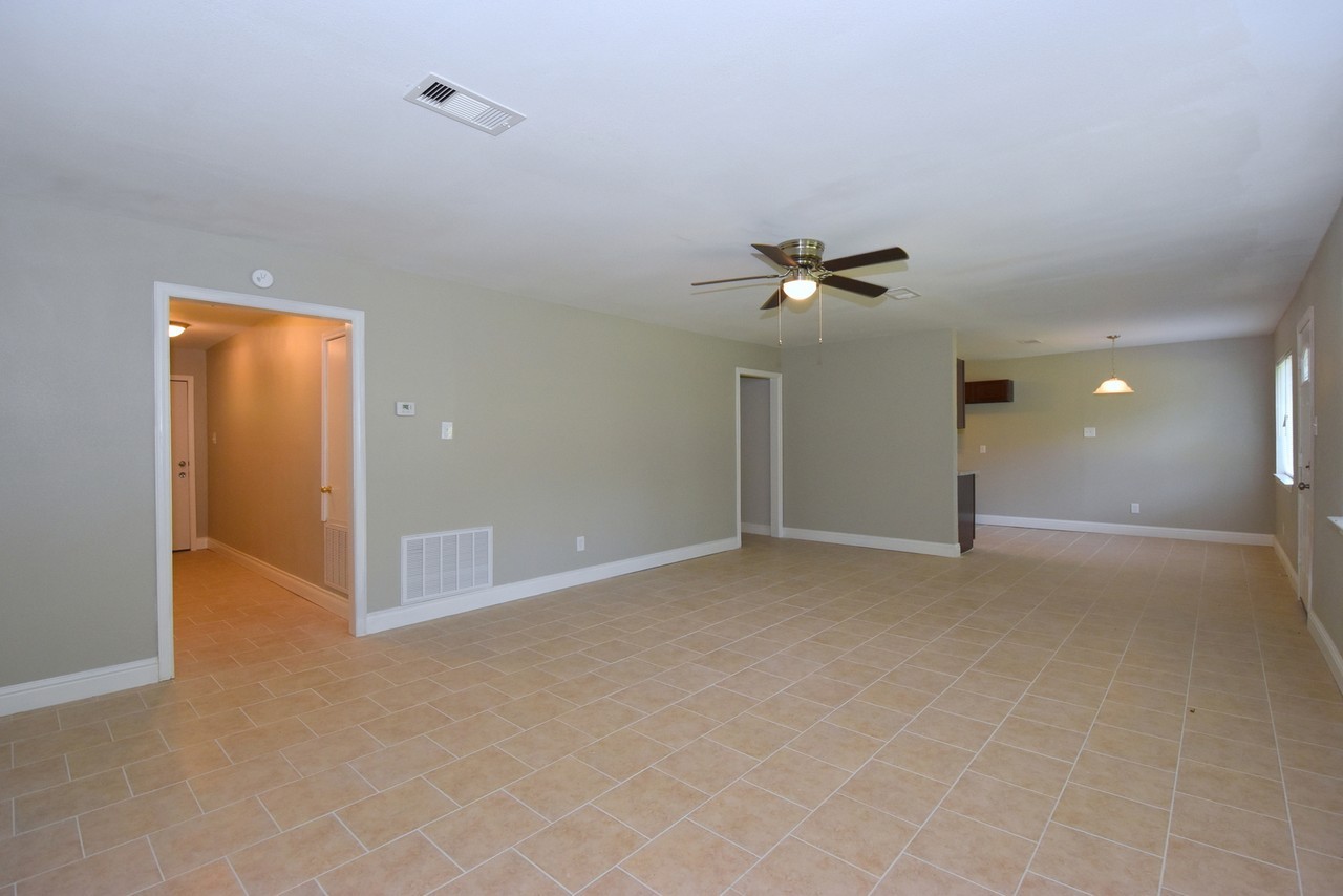 3615 Willie Way - Photo 5 of 23