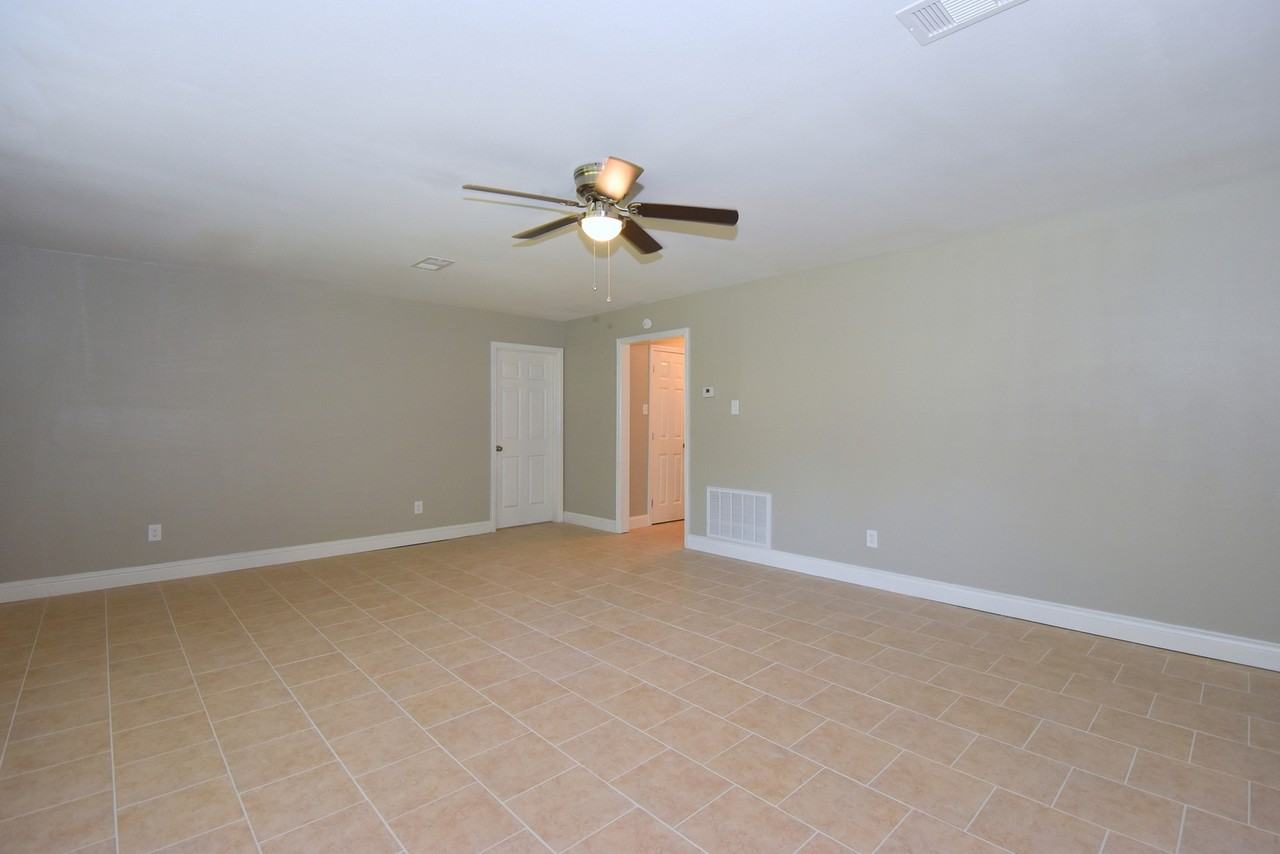3615 Willie Way - Photo 6 of 23