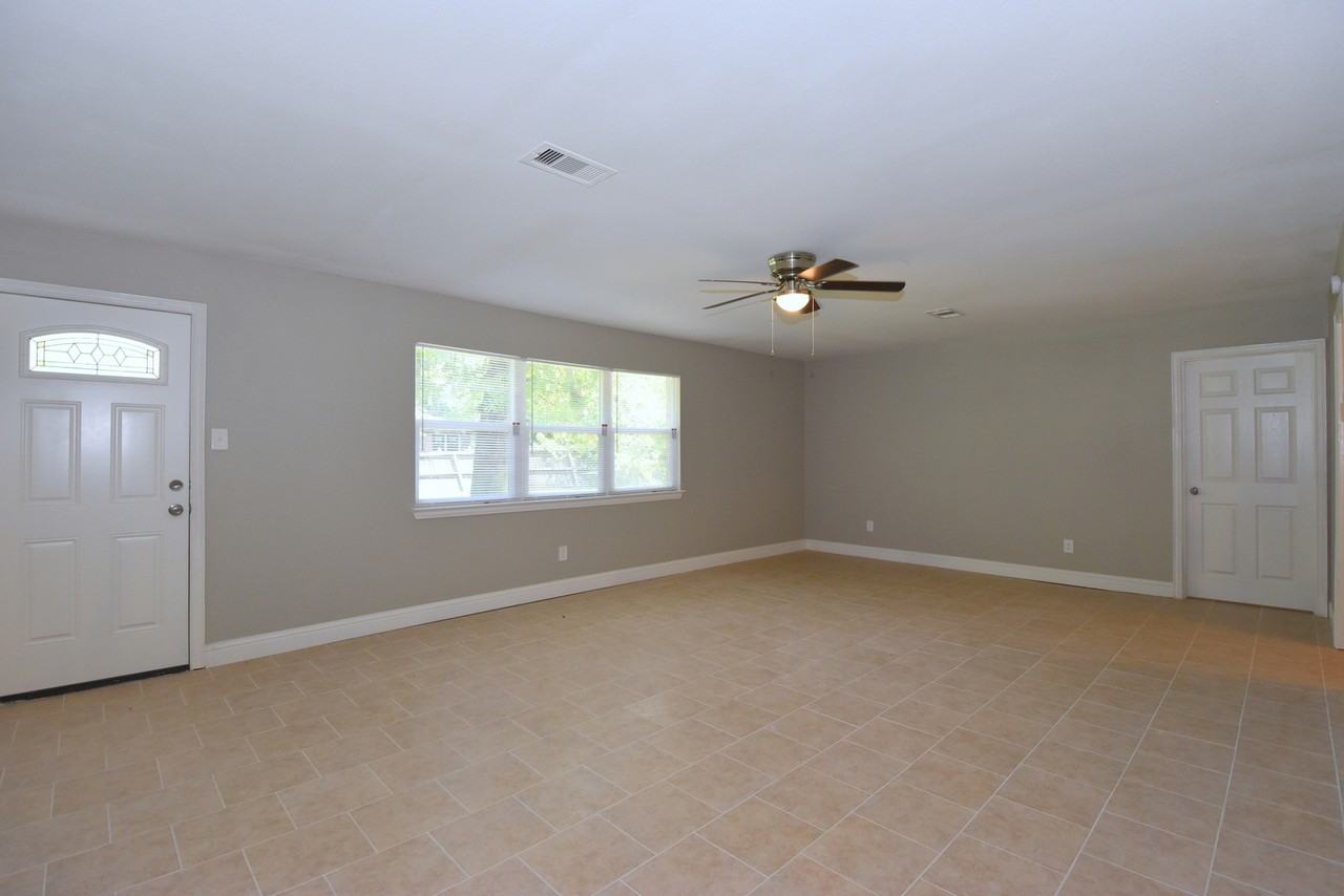 3615 Willie Way - Photo 7 of 23