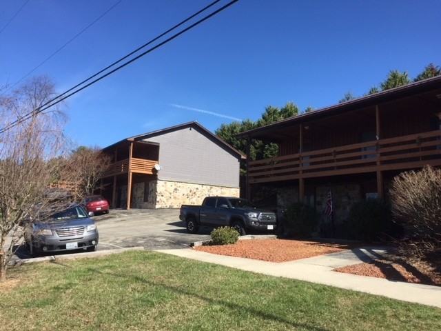 5602 Thornspring Apartments - Photo 3 of 14