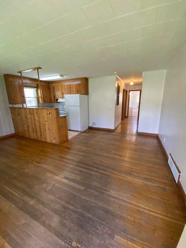 115 Badger St - Photo 3 of 15