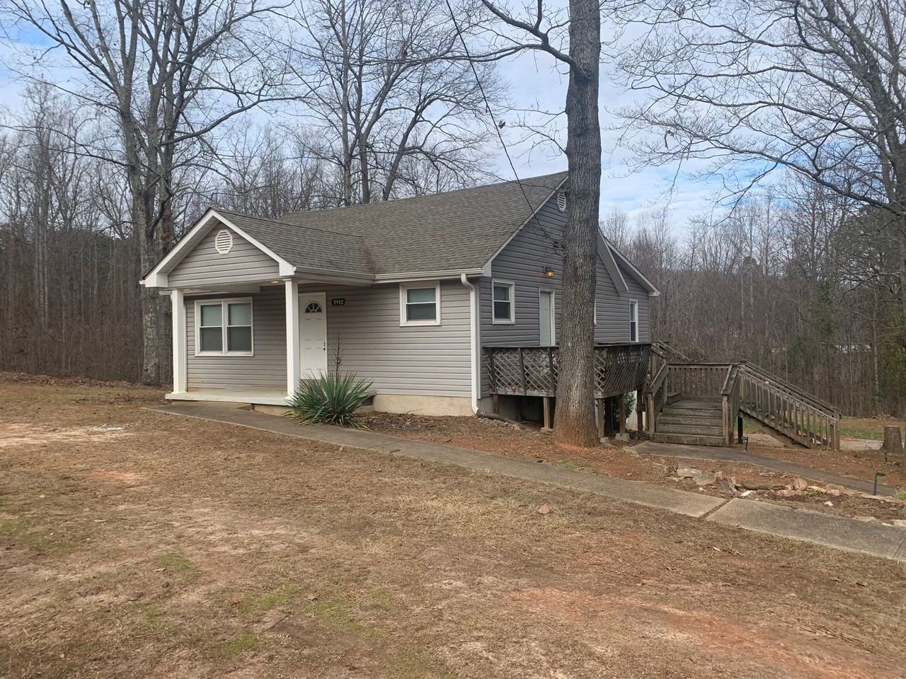 1912 Chesnee Hwy - Photo 2 of 17