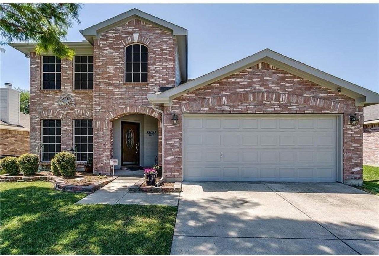 2821 Briargrove Ln - Photo 3 of 32
