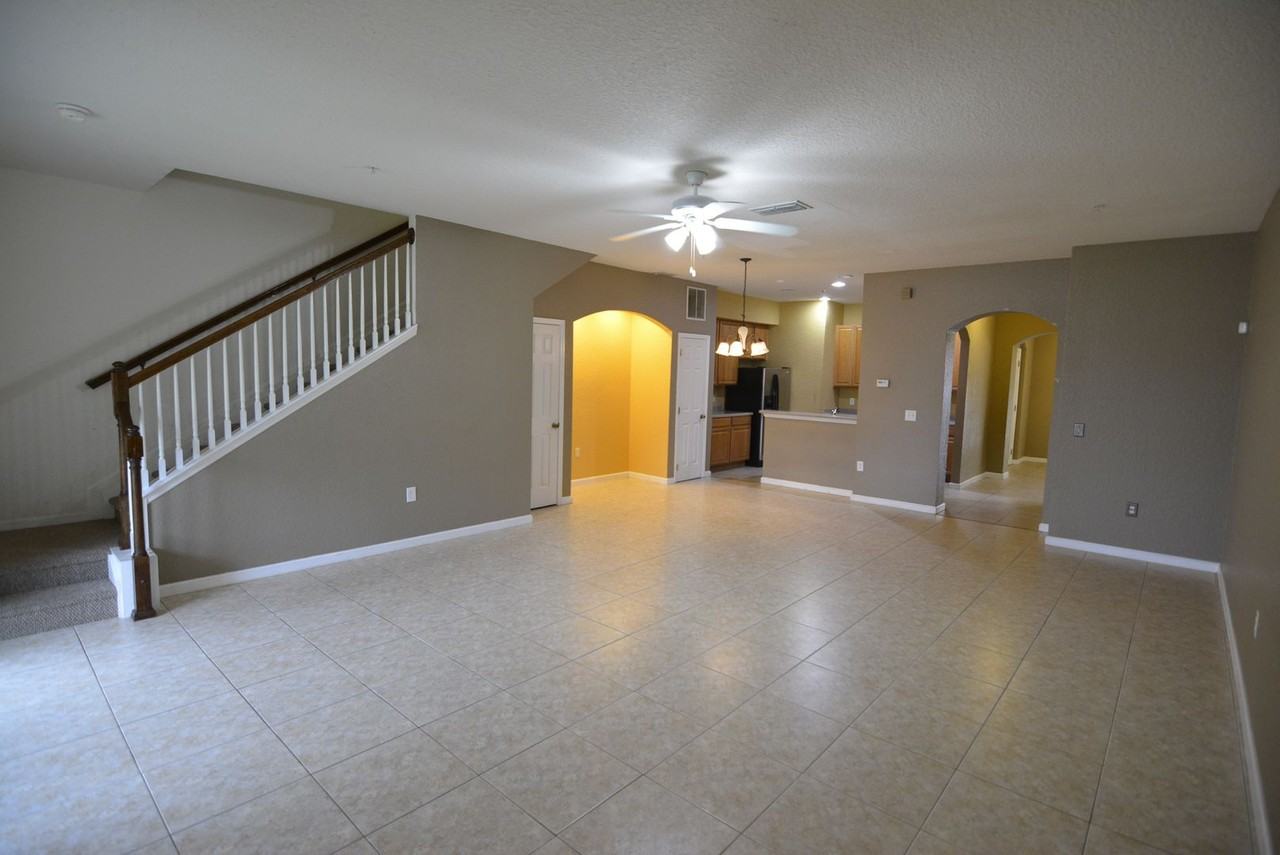 1316 Falling Star Ln - Photo 2 of 20